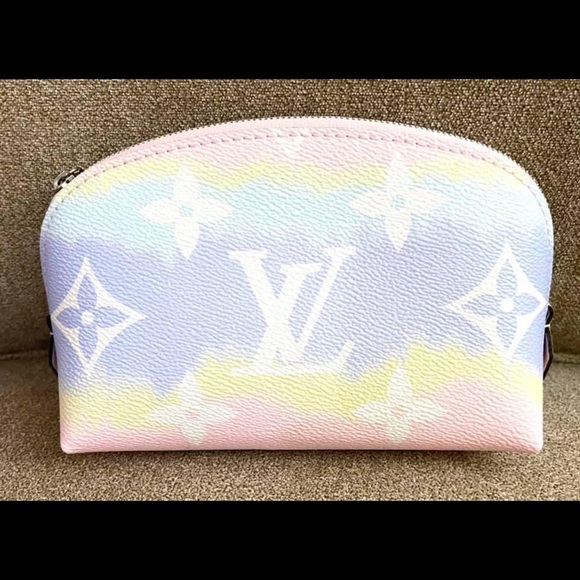 Pouch - Picture 2 of 9